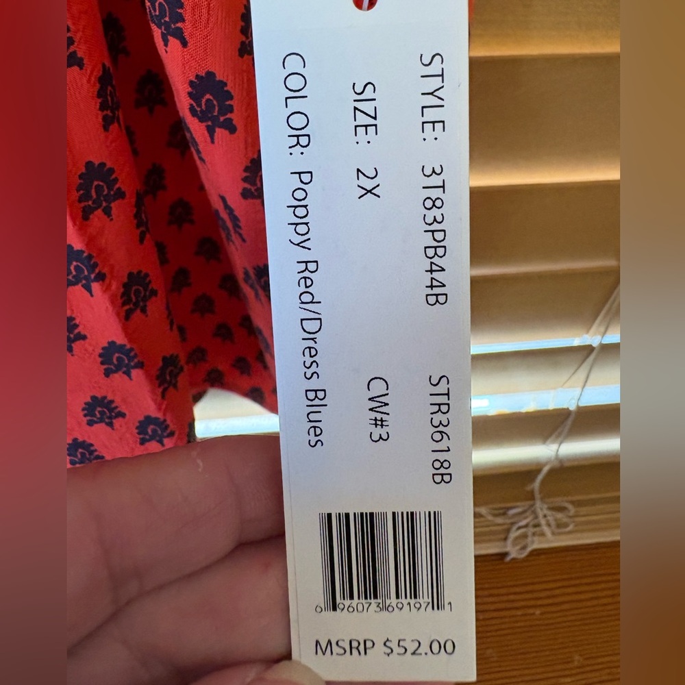 Zac & Rachel Woman NWT Elegant Poppy Red Blouse with Blue Patterns. Size 2X - Picture 4 of 8